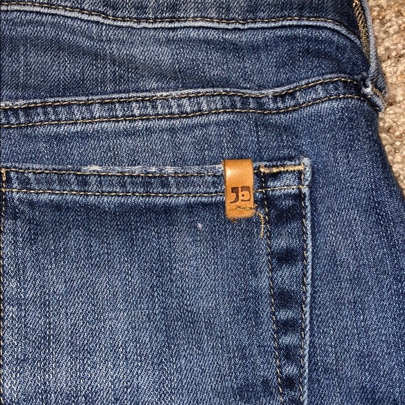 Women Joe’s jean shorts - Picture 2 of 4